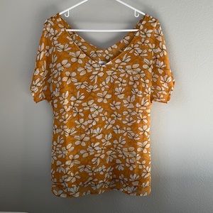 Cabi #3598 Thrive Butterscotch Floral Top NWOT